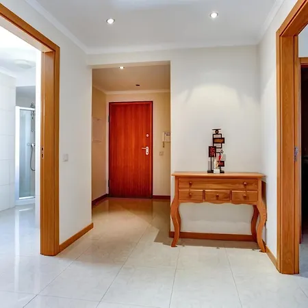 Two Bedroom With Rooftop Pool In Appartement Alvor