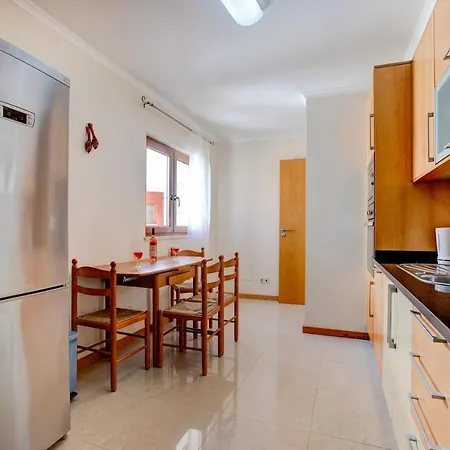 Two Bedroom With Rooftop Pool In * Alvor