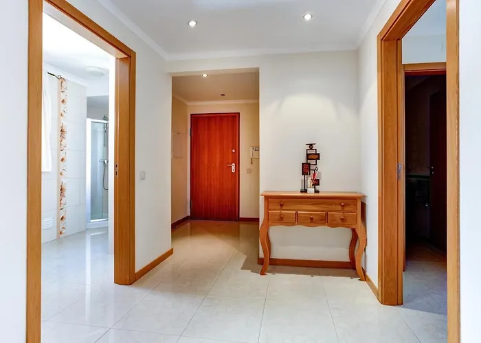 Two Bedroom With Rooftop Pool In Lägenhet Alvor