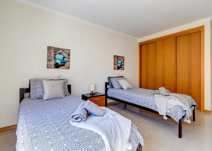 Two Bedroom With Rooftop Pool In * Alvor