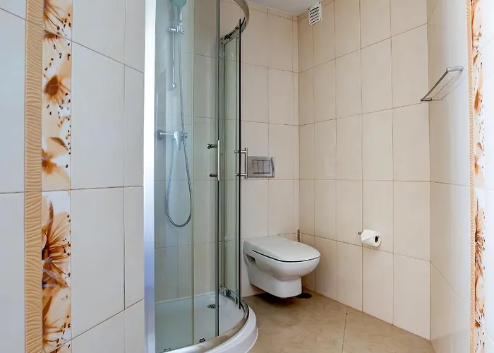 Two Bedroom With Rooftop Pool In *