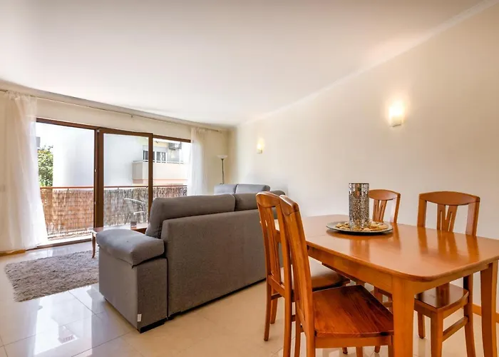 Lägenhet Two Bedroom With Rooftop Pool In